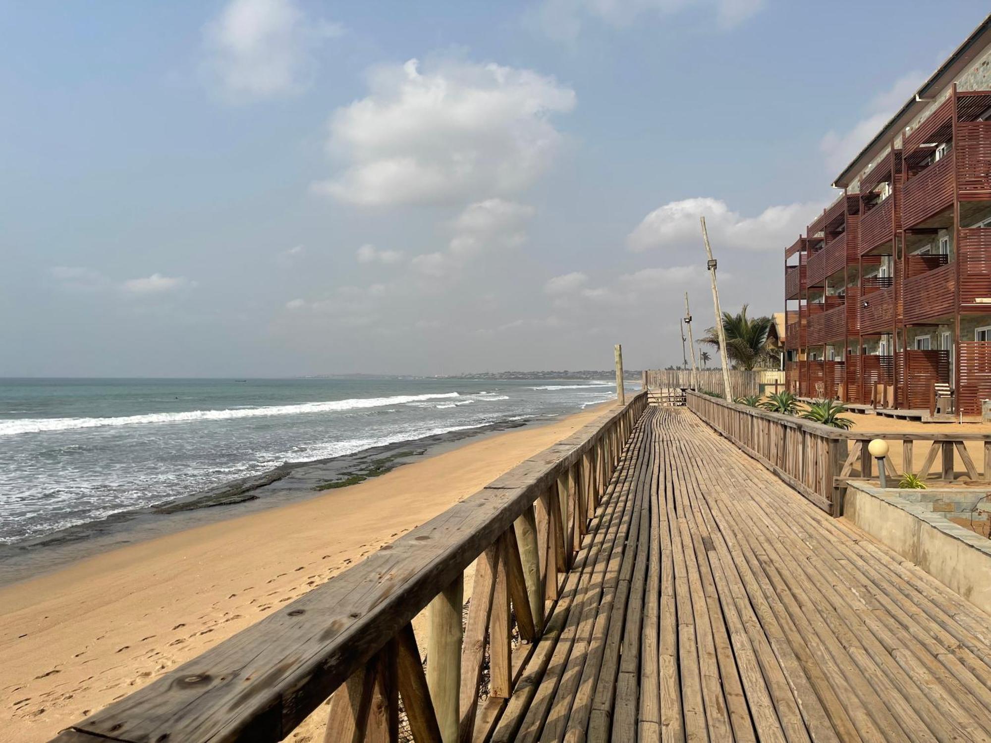 Ocean Green Beach Resorts And Villas Prampram Exterior photo